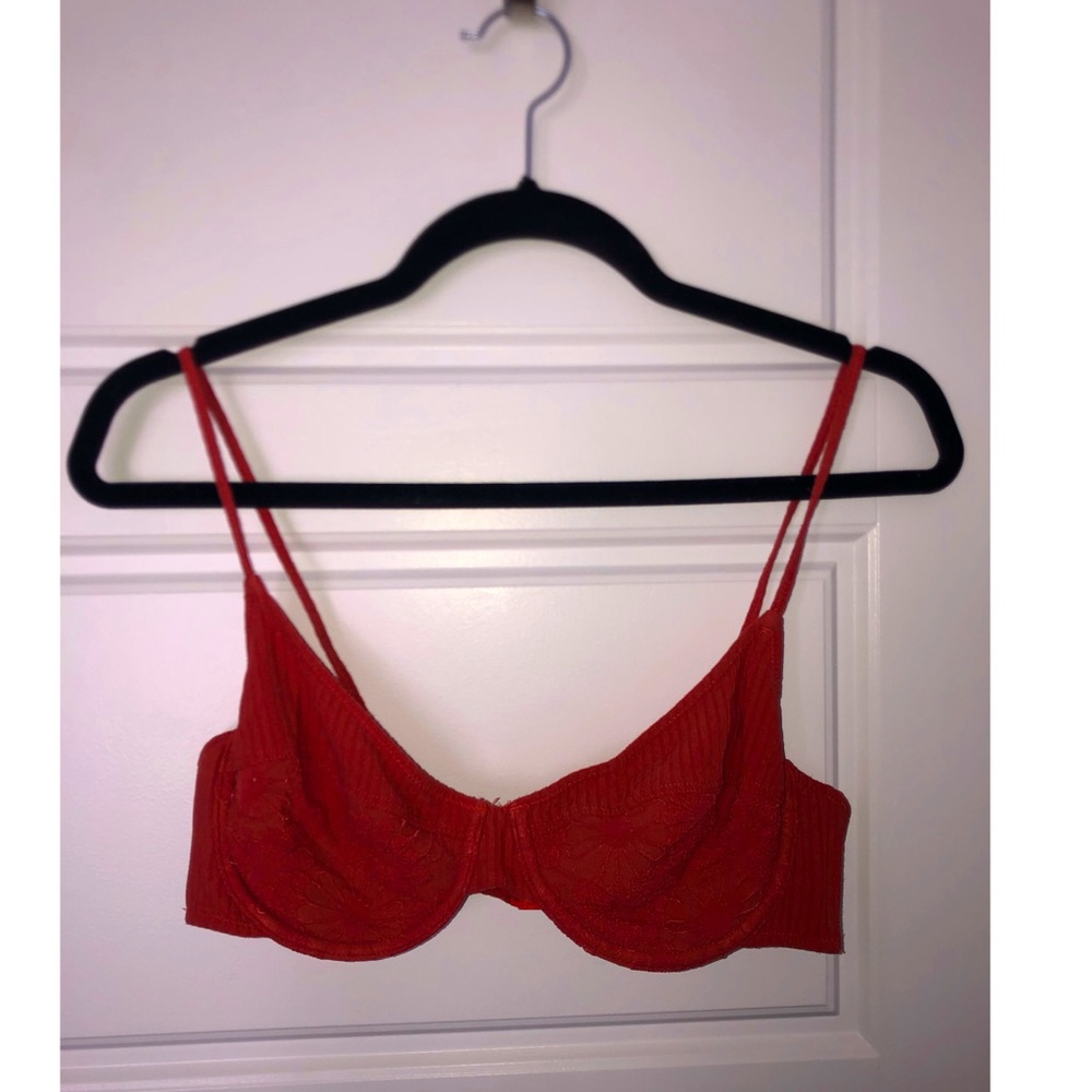 Triangl bathing suit top red size large